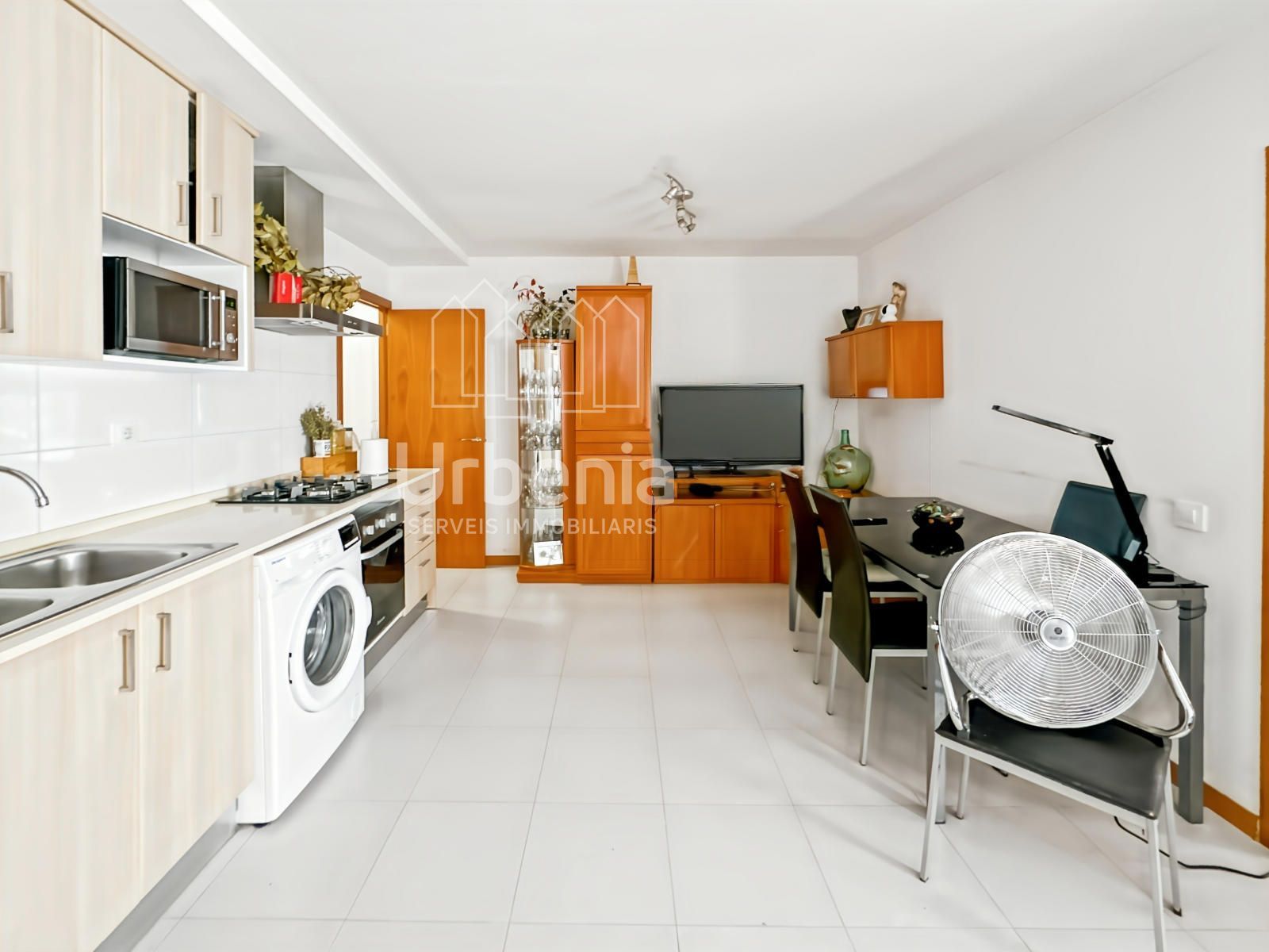 Pis de 2 habitacions a Badalona, ​​moblat i llest per entrar a viure - Foto 2
