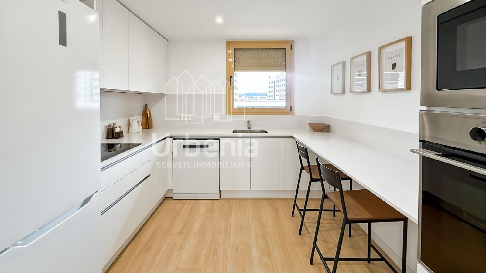 Descubre esta magnífica vivienda de obra nueva situada en la zona del Canal de Badalona - Foto 8