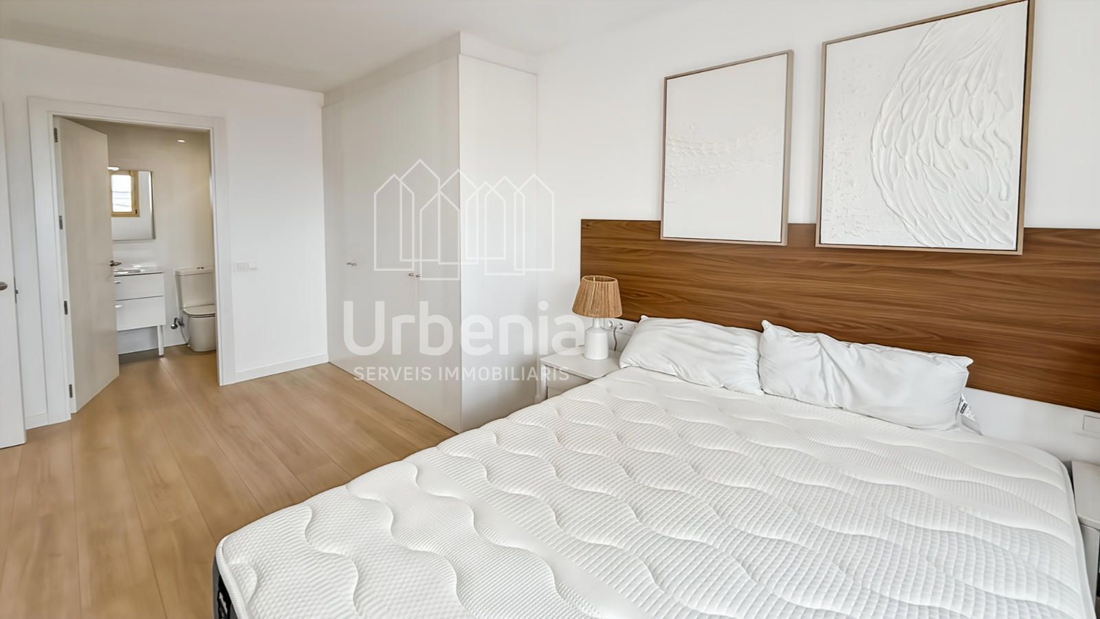 Descubre esta magnífica vivienda de obra nueva situada en la zona del Canal de Badalona - Foto 12