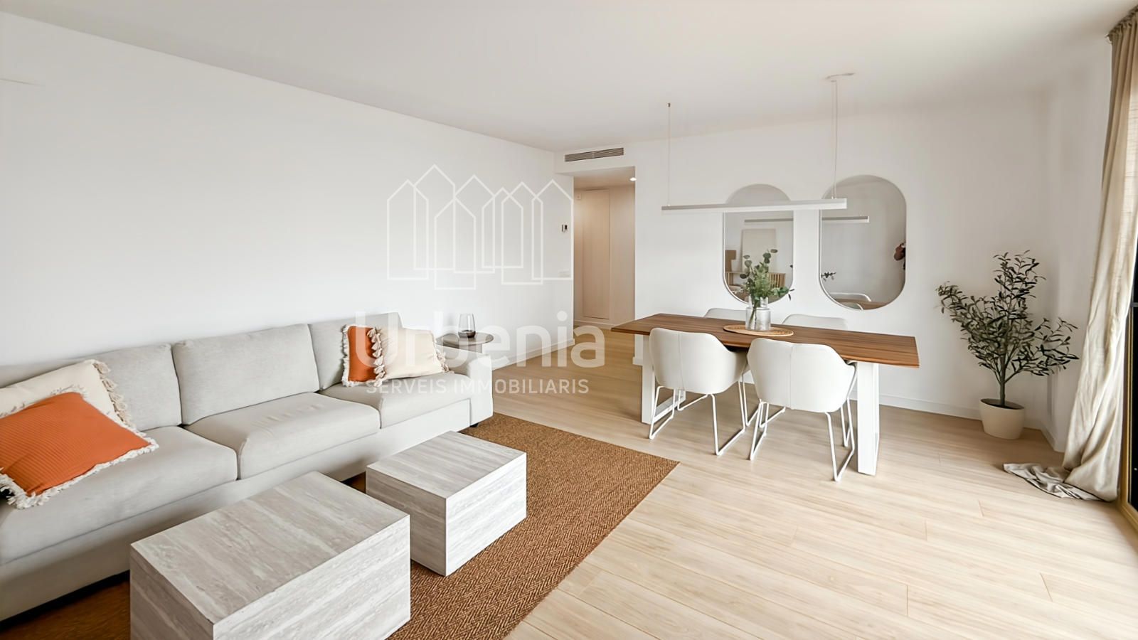 Descubre esta magnífica vivienda de obra nueva situada en la zona del Canal de Badalona - Foto 5