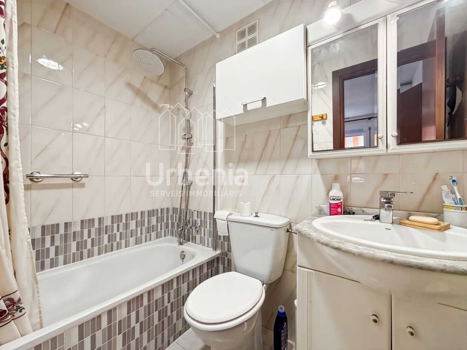 🏡 Àmplia habitatge de 4 dormitoris al Poblenou, Pineda de Mar - Foto 25