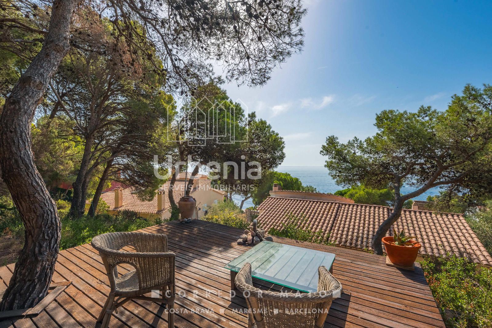 Casa unifamiliar con vista al mar y gran potencial en la milla de oro de Tamariu. - Foto 3
