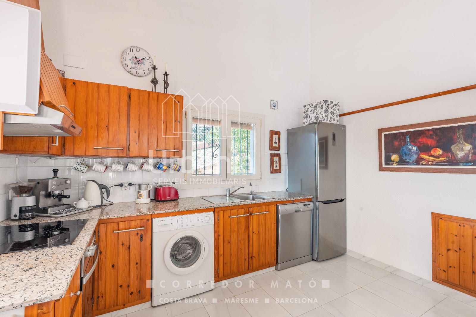 Casa unifamiliar con vista al mar y gran potencial en la milla de oro de Tamariu. - Foto 11