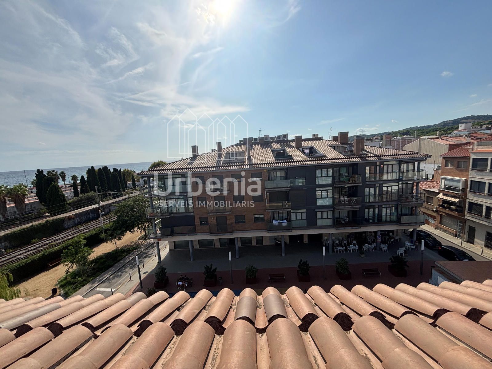 FANTÁSTICO DÚPLEX EN PRIMERA LÍNEA DE MAR – CALELLA - Foto 36