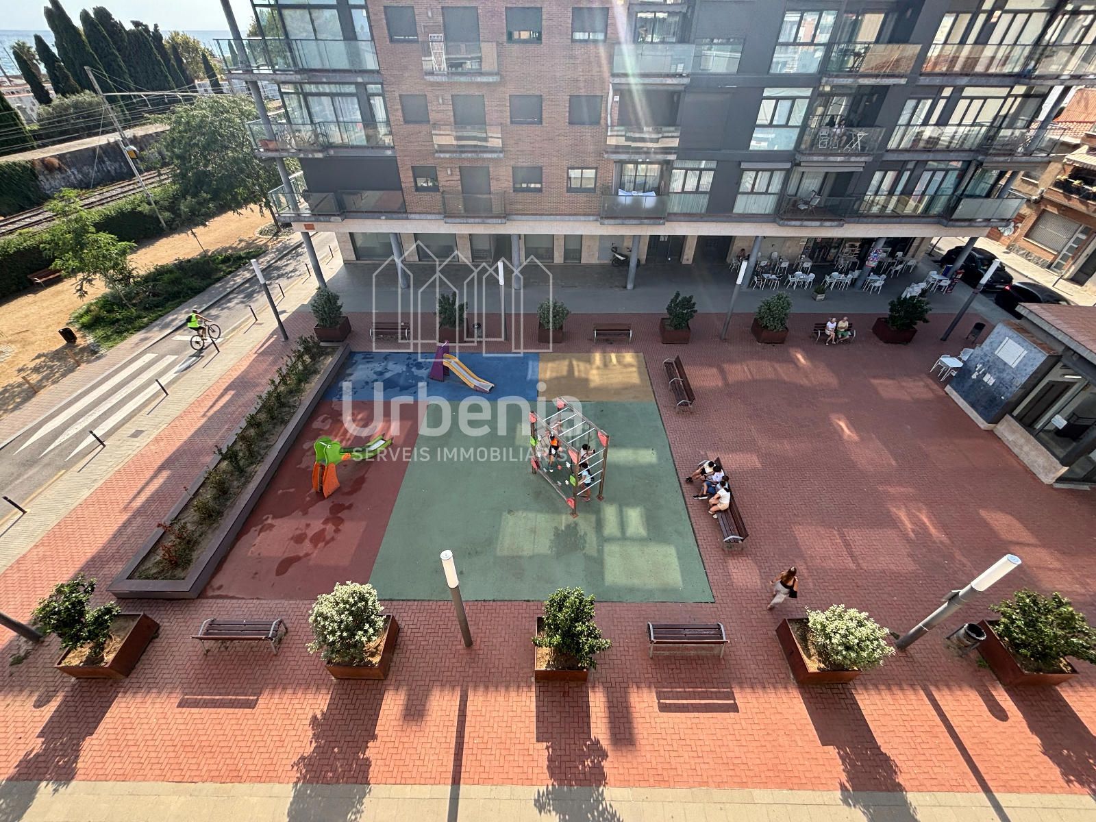 FANTÁSTICO DÚPLEX EN PRIMERA LÍNEA DE MAR – CALELLA - Foto 32