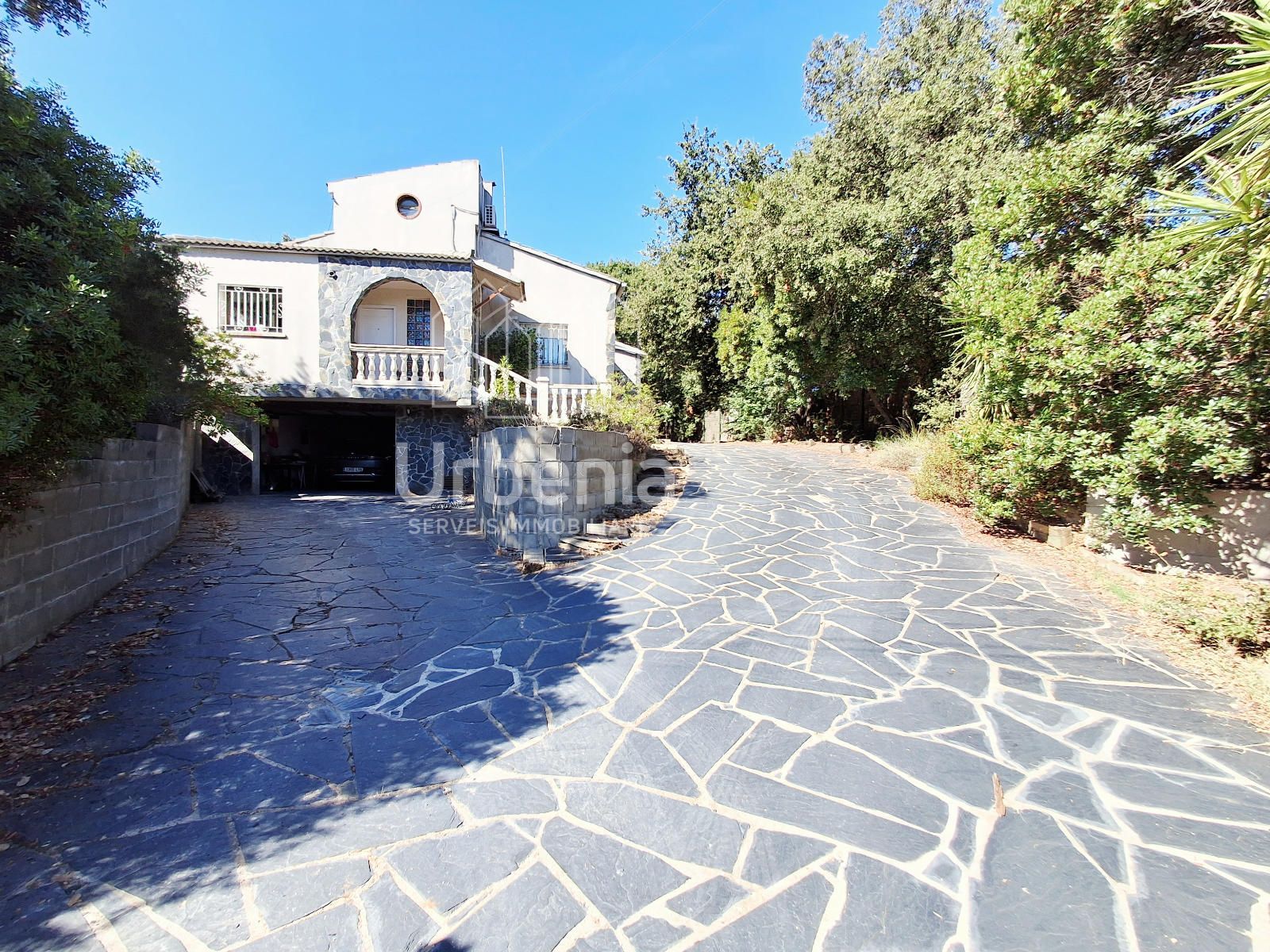 Casa preciosa en la Urbanización de Sant de la Roca del Vallès. - Foto 2