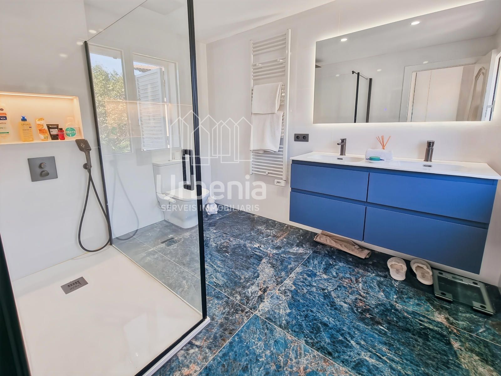 Casa pareada esquinera en parcela de 300 m² que se distribuye en varias plantas en Sant Andreu de Llavaneres - Foto 16