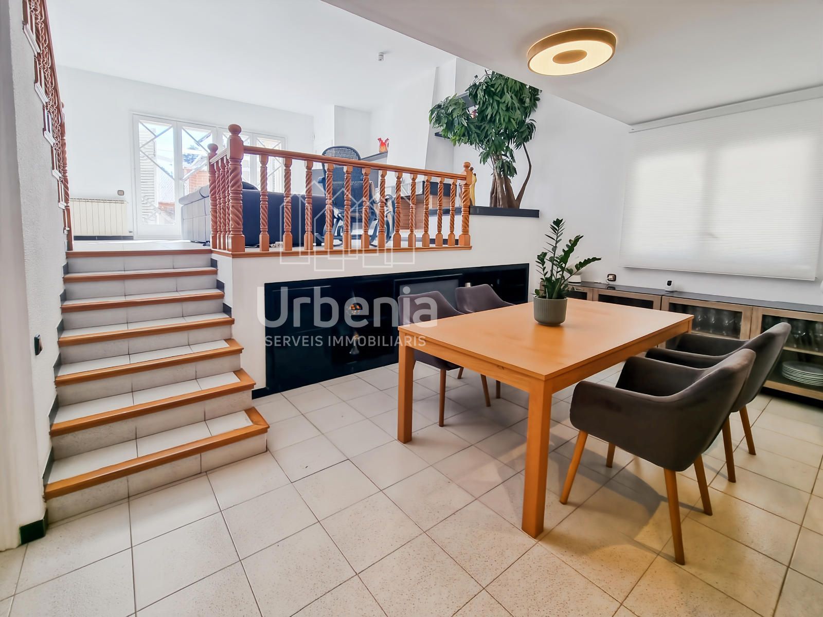 Casa pareada esquinera en parcela de 300 m² que se distribuye en varias plantas en Sant Andreu de Llavaneres - Foto 9