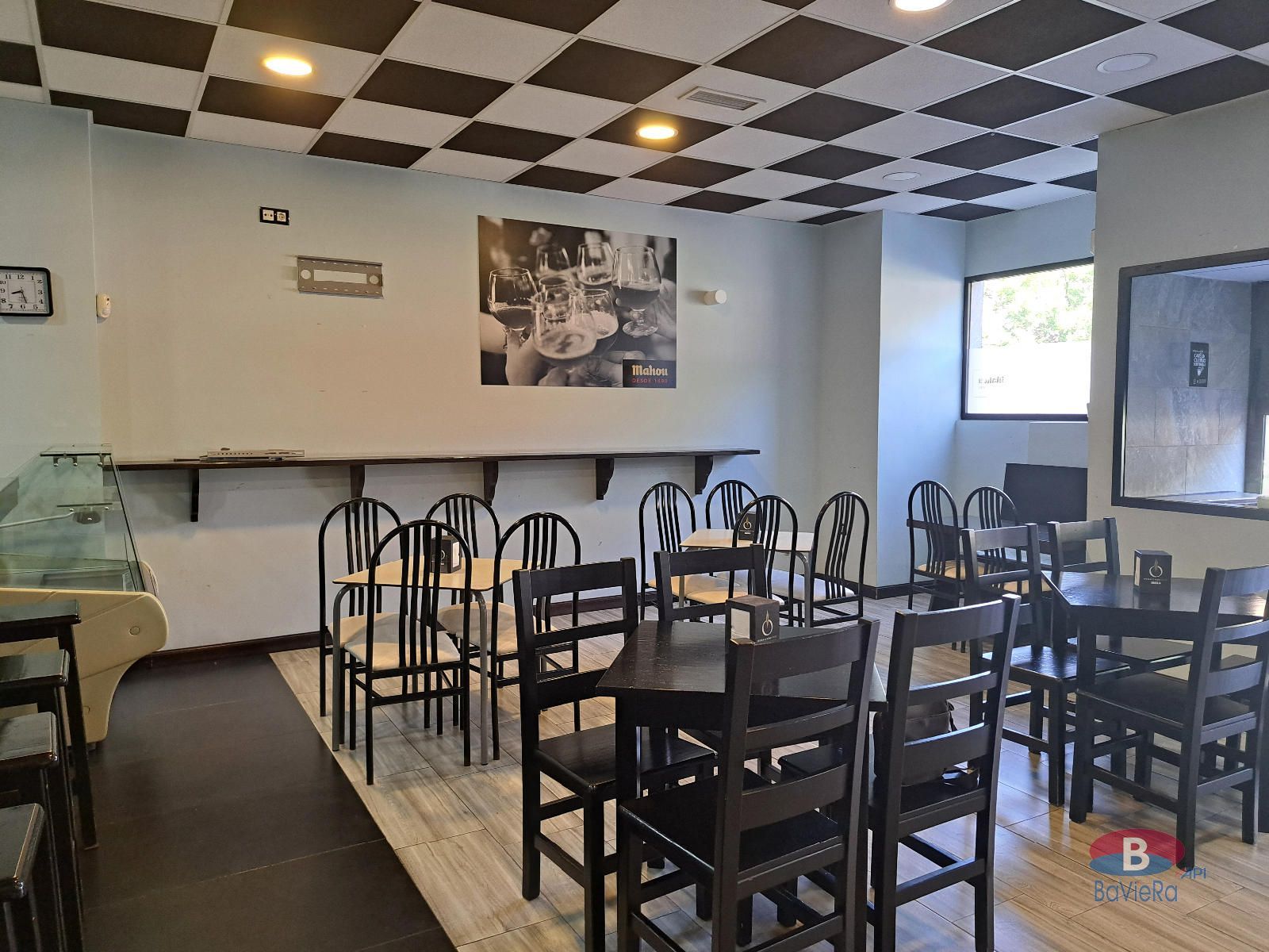Local Comercial en alquiler y traspaso Guadalajara. Ref: 2272. Inmobiliaria Baviera