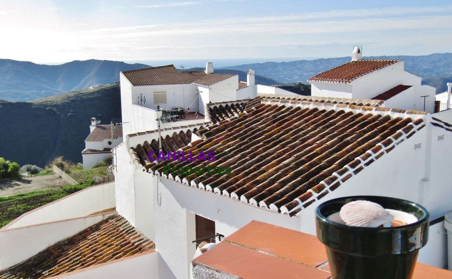 Cozy village house in Canillas de Aceituno with roof terrace