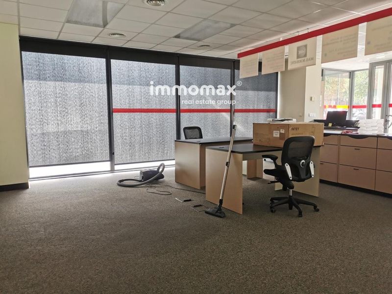 Local Comercial en venta Esplugues de Llobregat, Barcelona. Ref: 10982. IMMOMAX