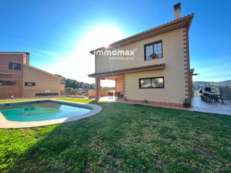 Chalet Independiente en venta Cubelles, Barcelona. Ref: 16998. IMMOMAX