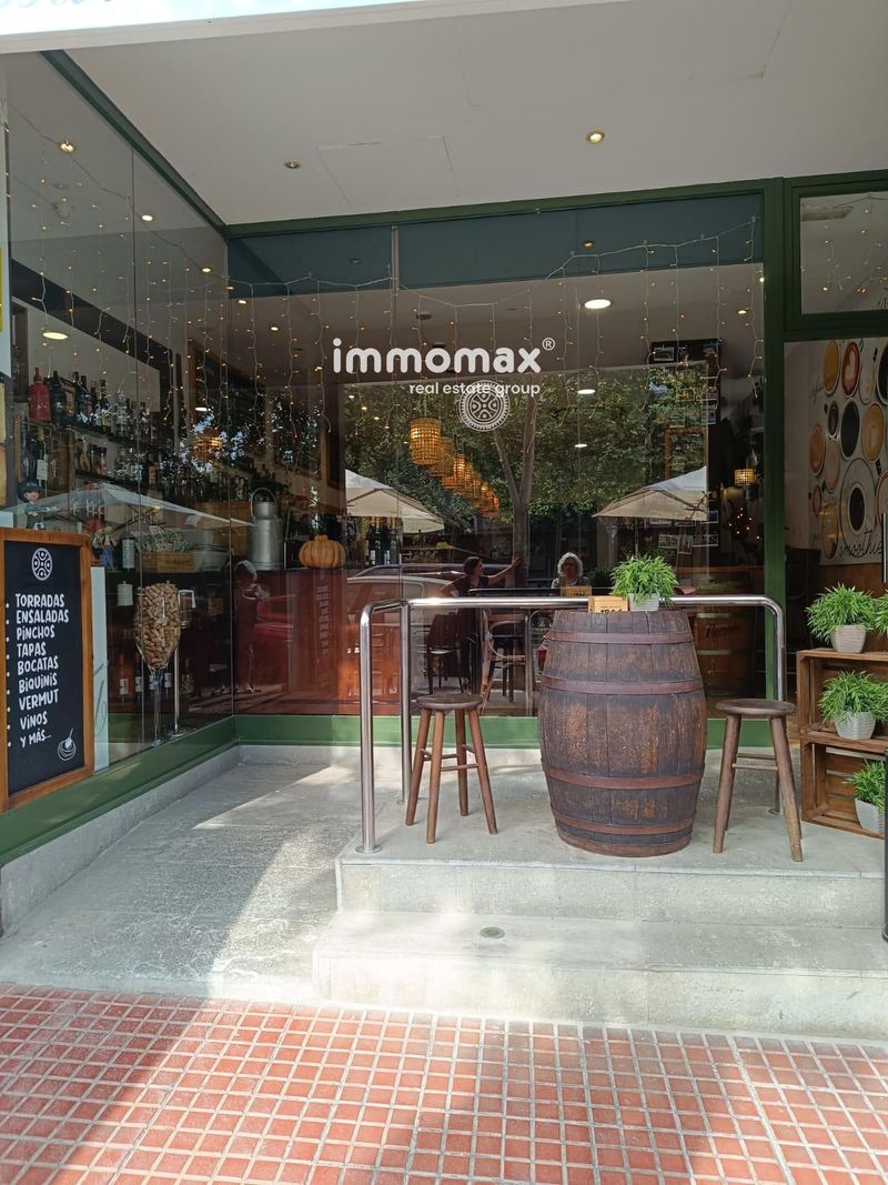 Local Comercial en traspaso Esplugues de Llobregat, Barcelona. Ref: 17444. IMMOMAX