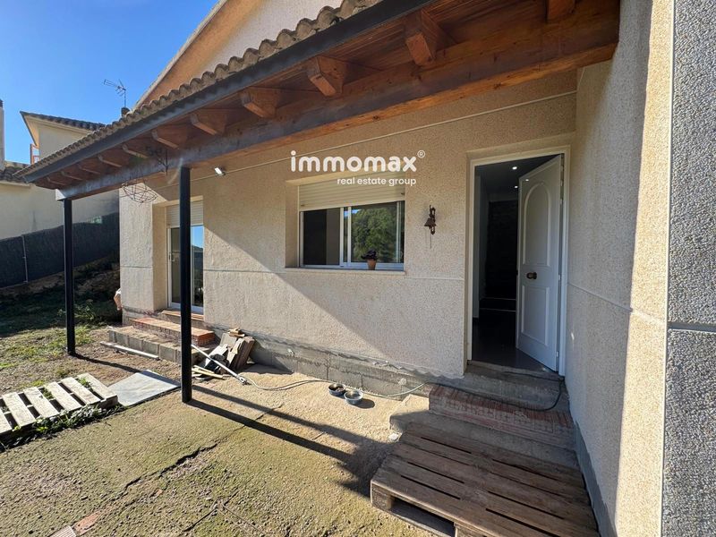 Chalet Independiente en venta Vallirana, Barcelona. Ref: 17682. IMMOMAX