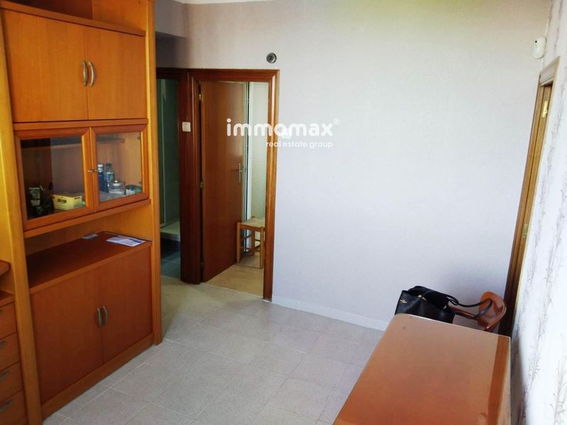 Piso en venta Cornellà de Llobregat, Barcelona. Ref: 17740. IMMOMAX