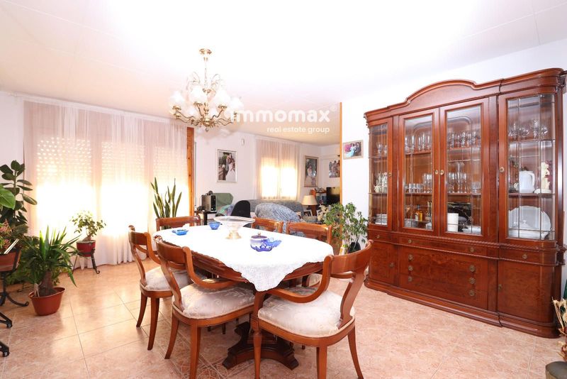 Chalet Independiente en venta Riells i Viabrea, Girona. Ref: 18011. IMMOMAX