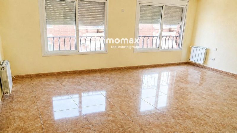 квартира на продажу Cornellà de Llobregat, Barcelona. Ref: 18274. IMMOMAX