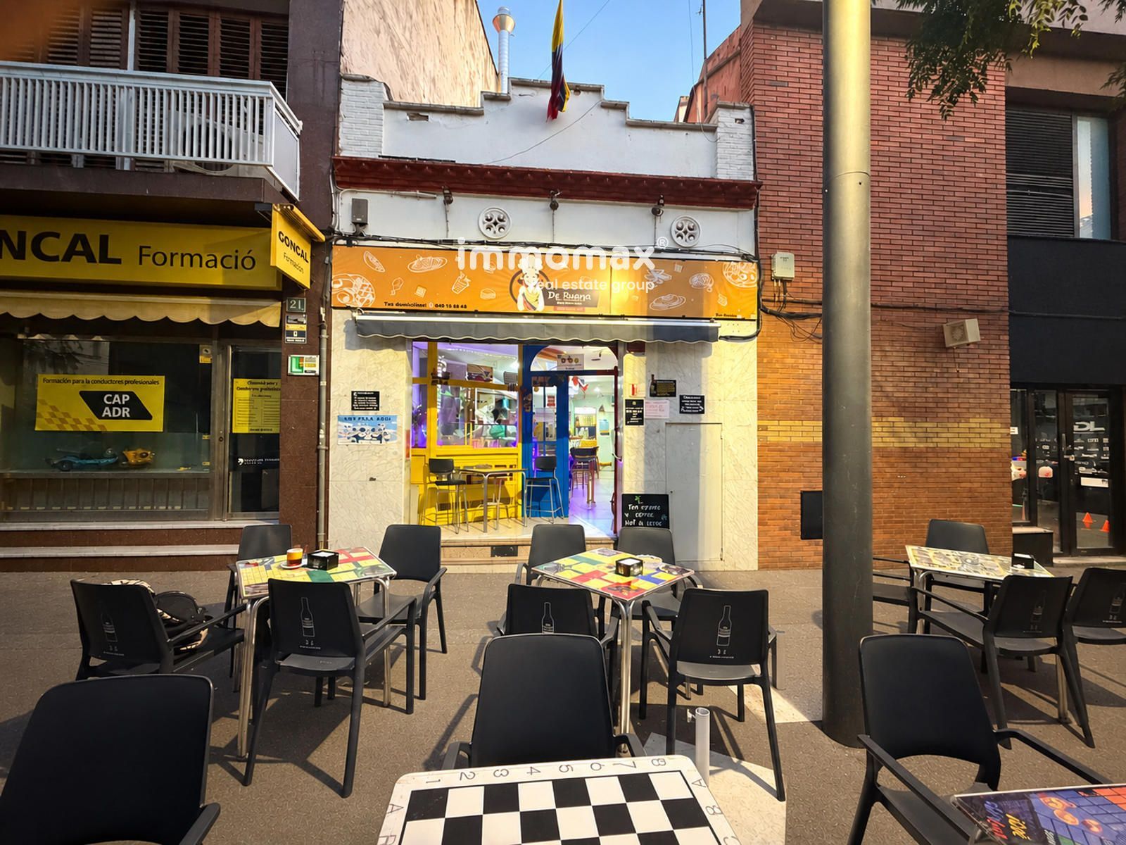 TRASPASO DE RESTAURANTE-BAR EN VILADECANS CENTRO | NEGOCIO EN FUNCIONAMIENTO - Foto 3