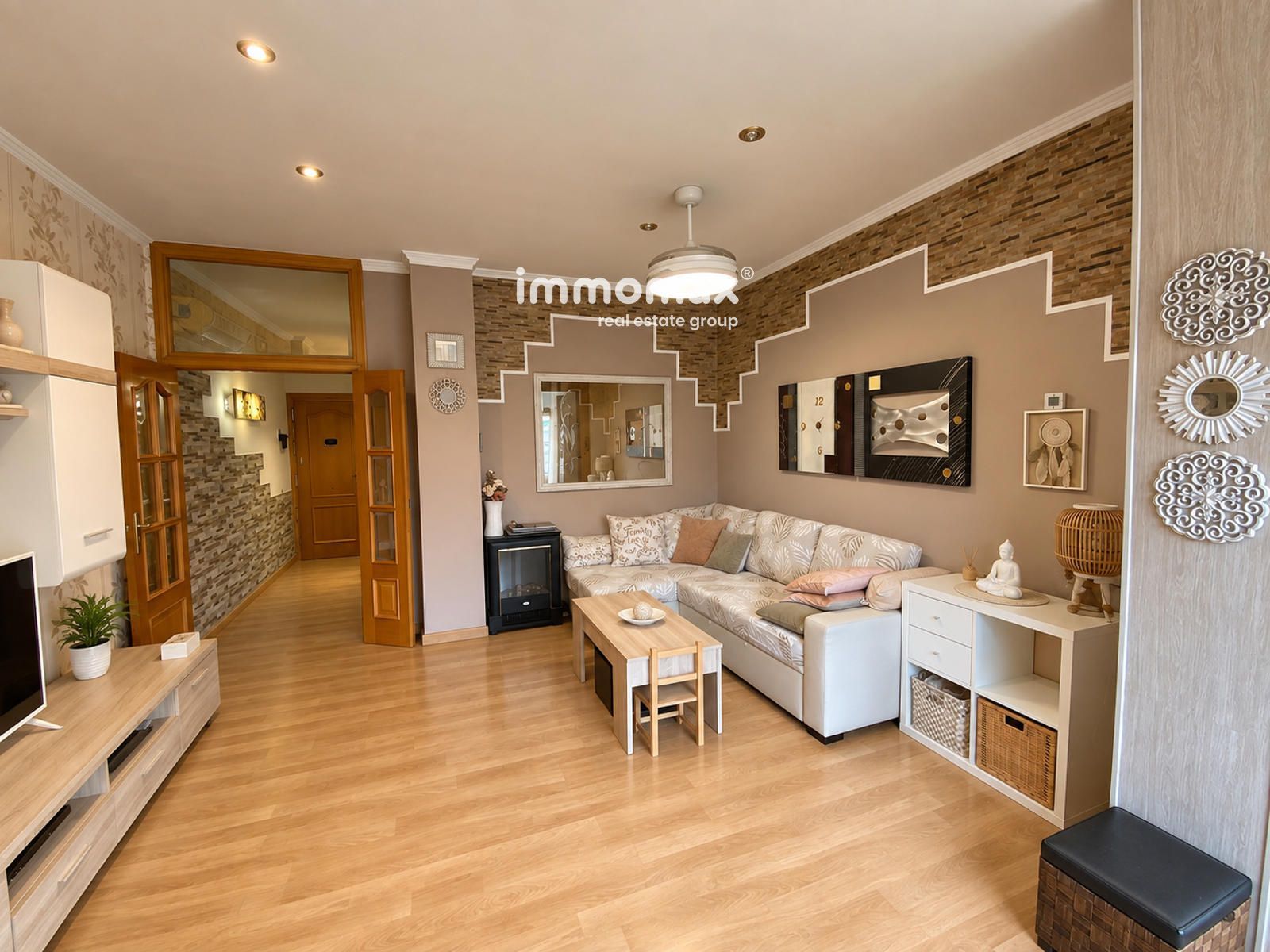 ¡Tu próximo hogar en Hospitaleth! 3 habitaciones, terraza y vistas - Foto 4
