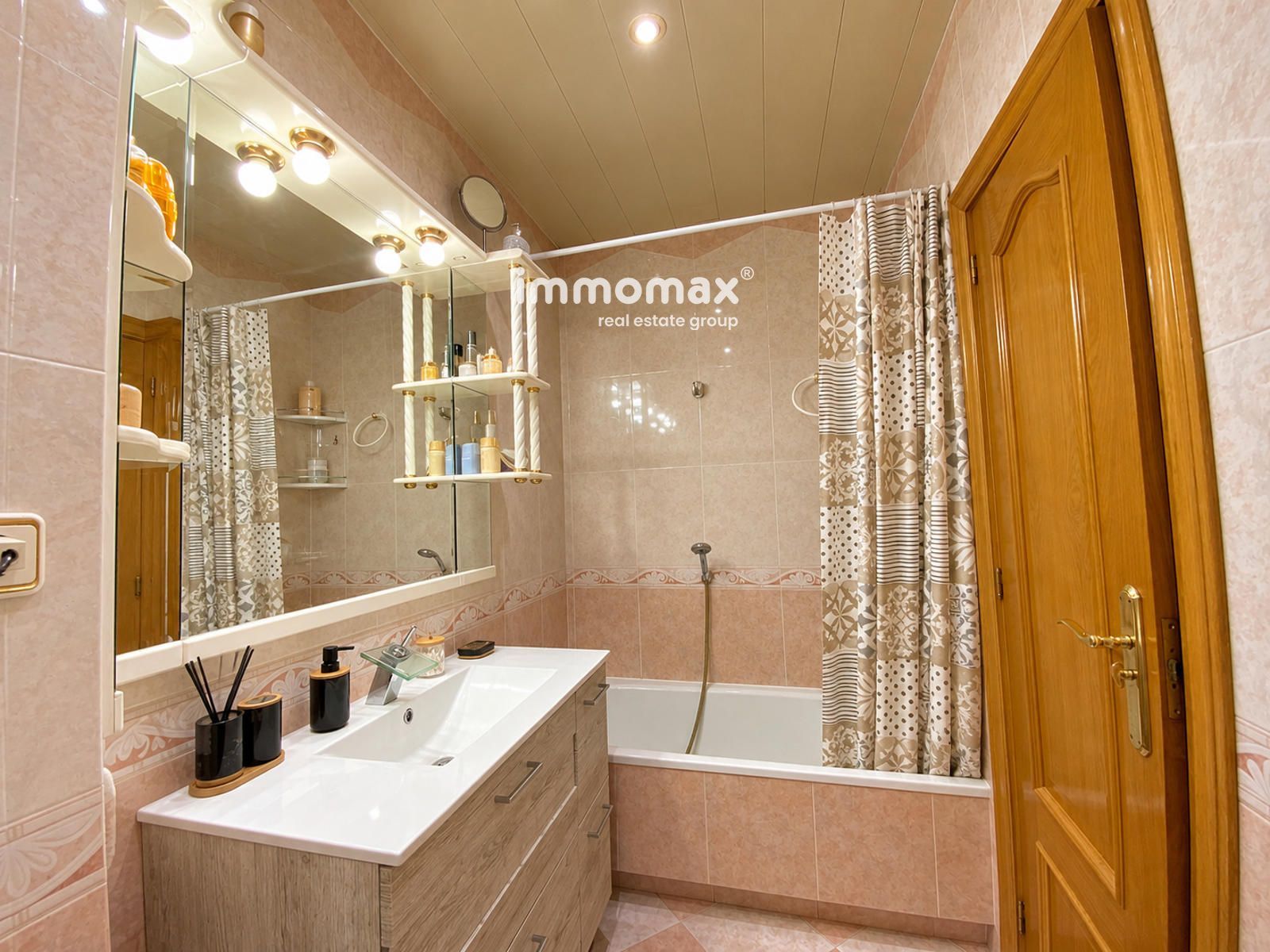 ¡Tu próximo hogar en Hospitaleth! 3 habitaciones, terraza y vistas - Foto 20