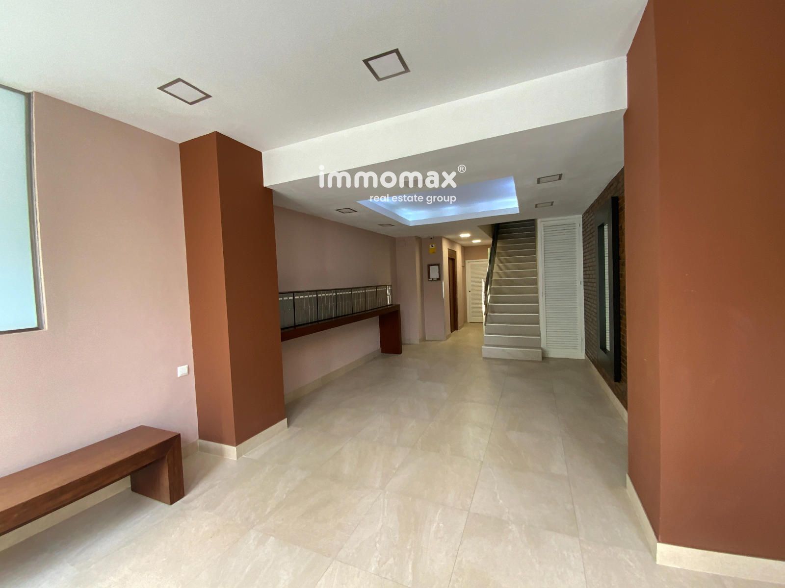 ¡Tu próximo hogar en Hospitaleth! 3 habitaciones, terraza y vistas - Foto 26