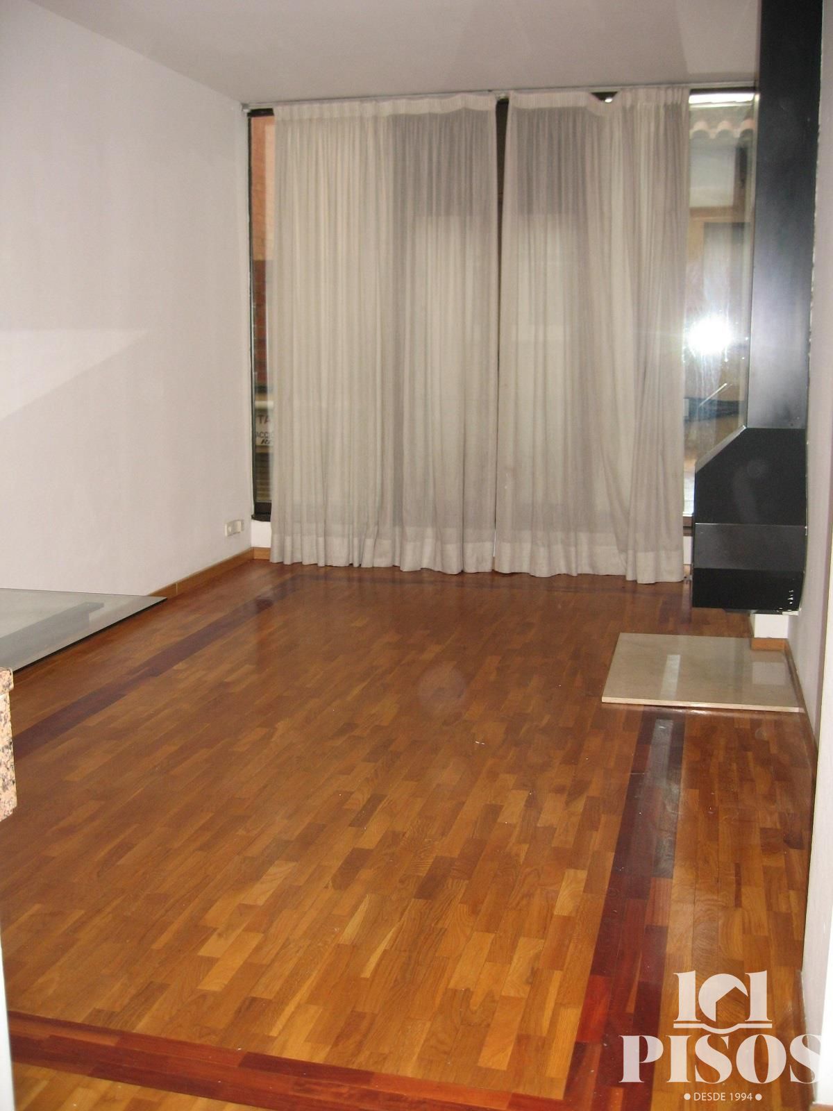 Piso de alquiler en calle Sant Jordi, en Sant Cugat del Vallès. | Ref: 1134