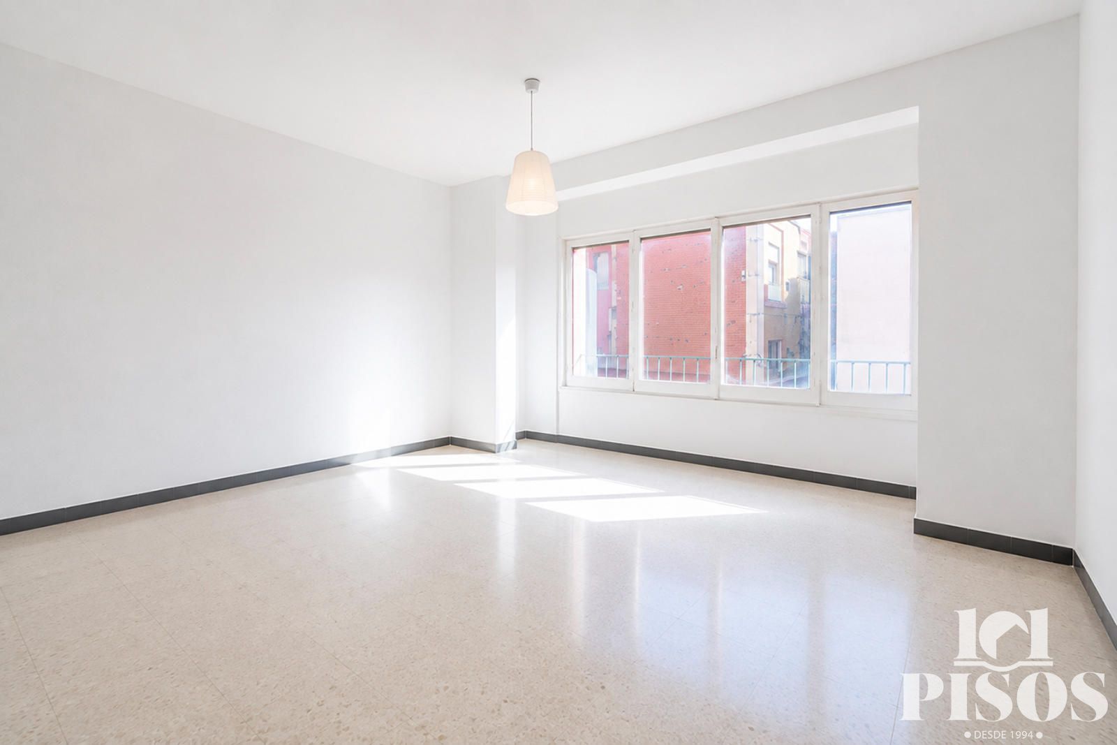 OPORTUNIDAD DE INVERSIÓN – VIVIENDA ALQUILADA CON CONTRATO EN VIGOR - Foto 2