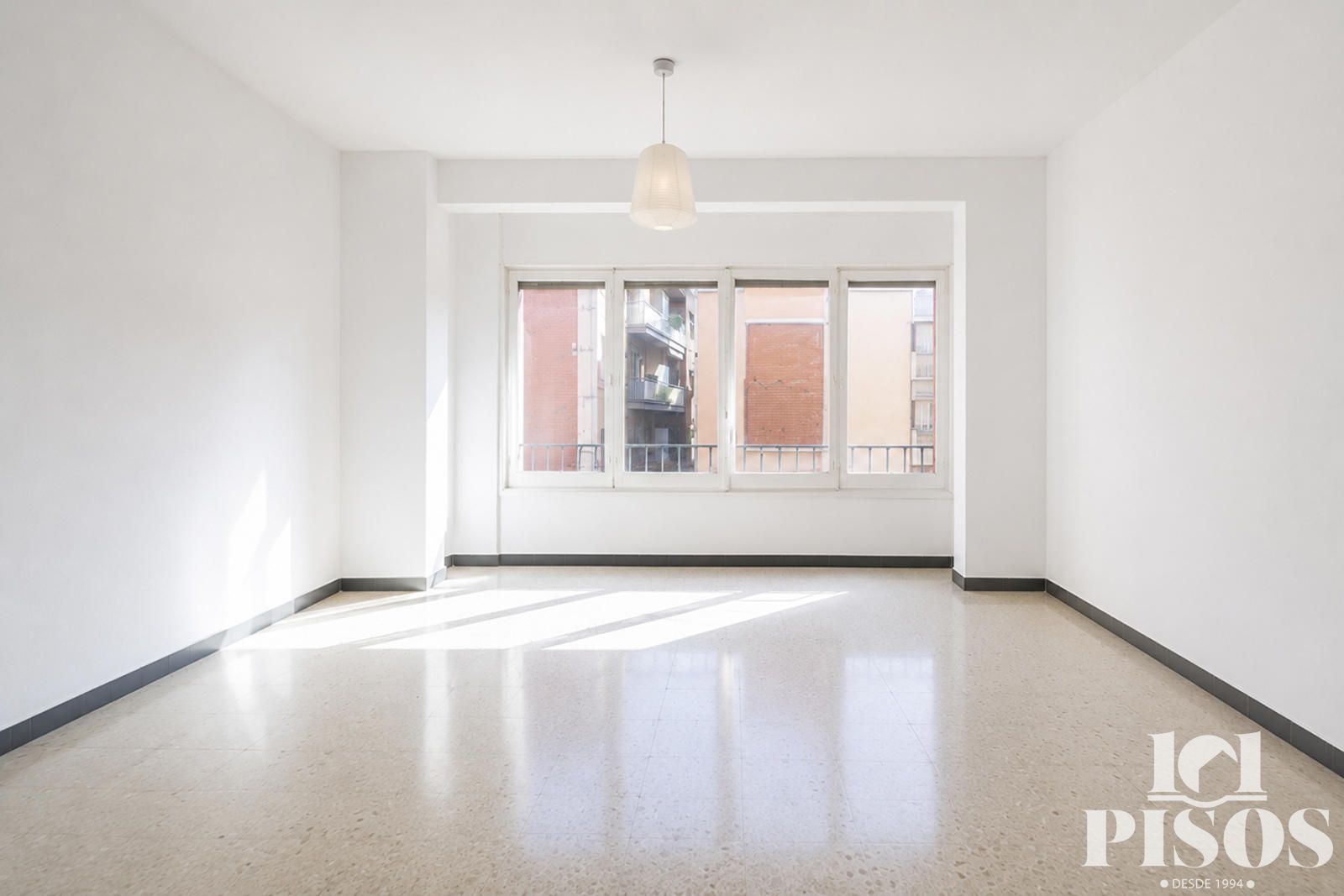 OPORTUNIDAD DE INVERSIÓN – VIVIENDA ALQUILADA CON CONTRATO EN VIGOR - Foto 3