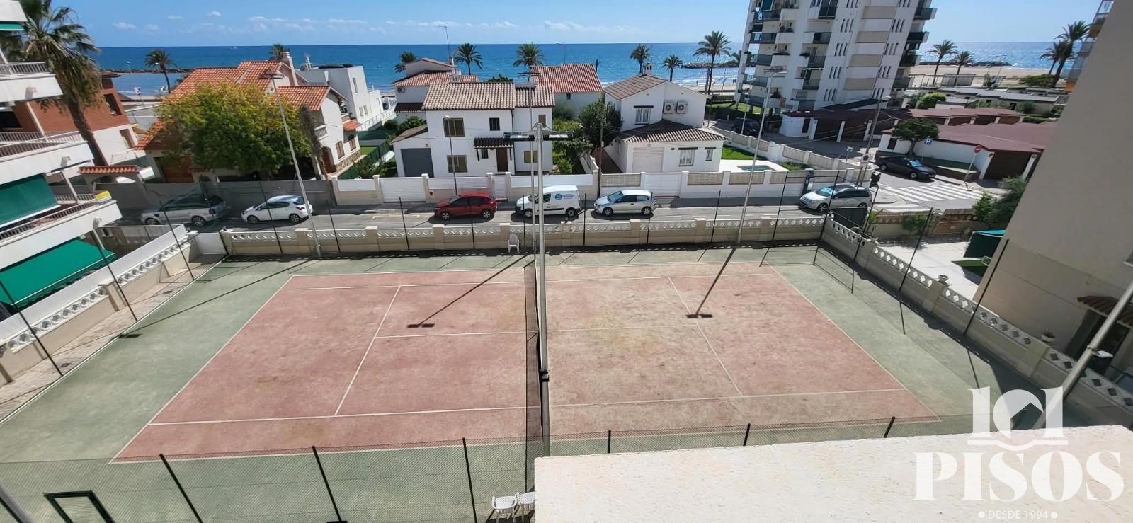 Piso con terraza y vistas al mar en Cunit - Foto 18