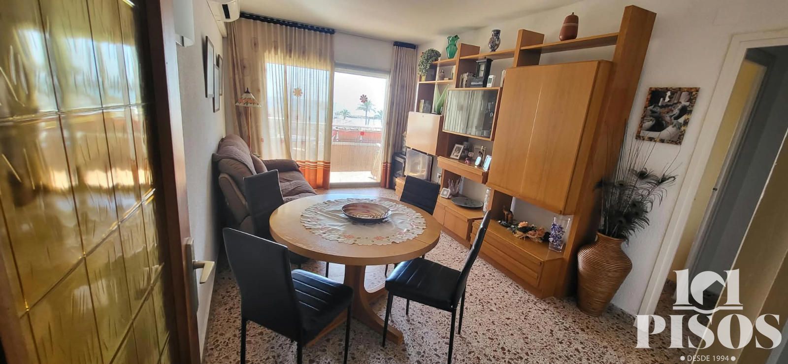 Piso con terraza y vistas al mar en Cunit - Foto 6