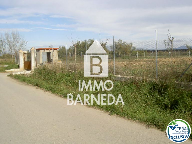 LAND OF 5.000 M2
