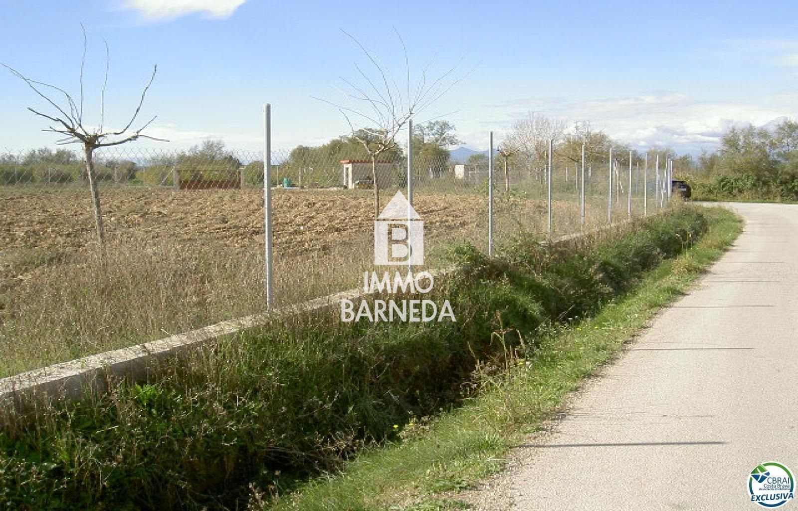 LAND OF 5.000 M2