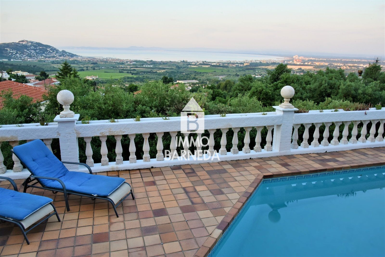 Villa with stunning sea views in Mas Fumats