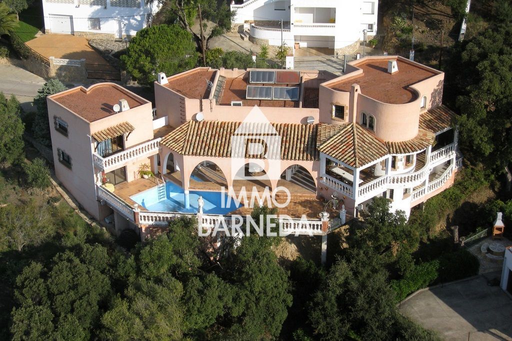 Villa with stunning sea views in Mas Fumats