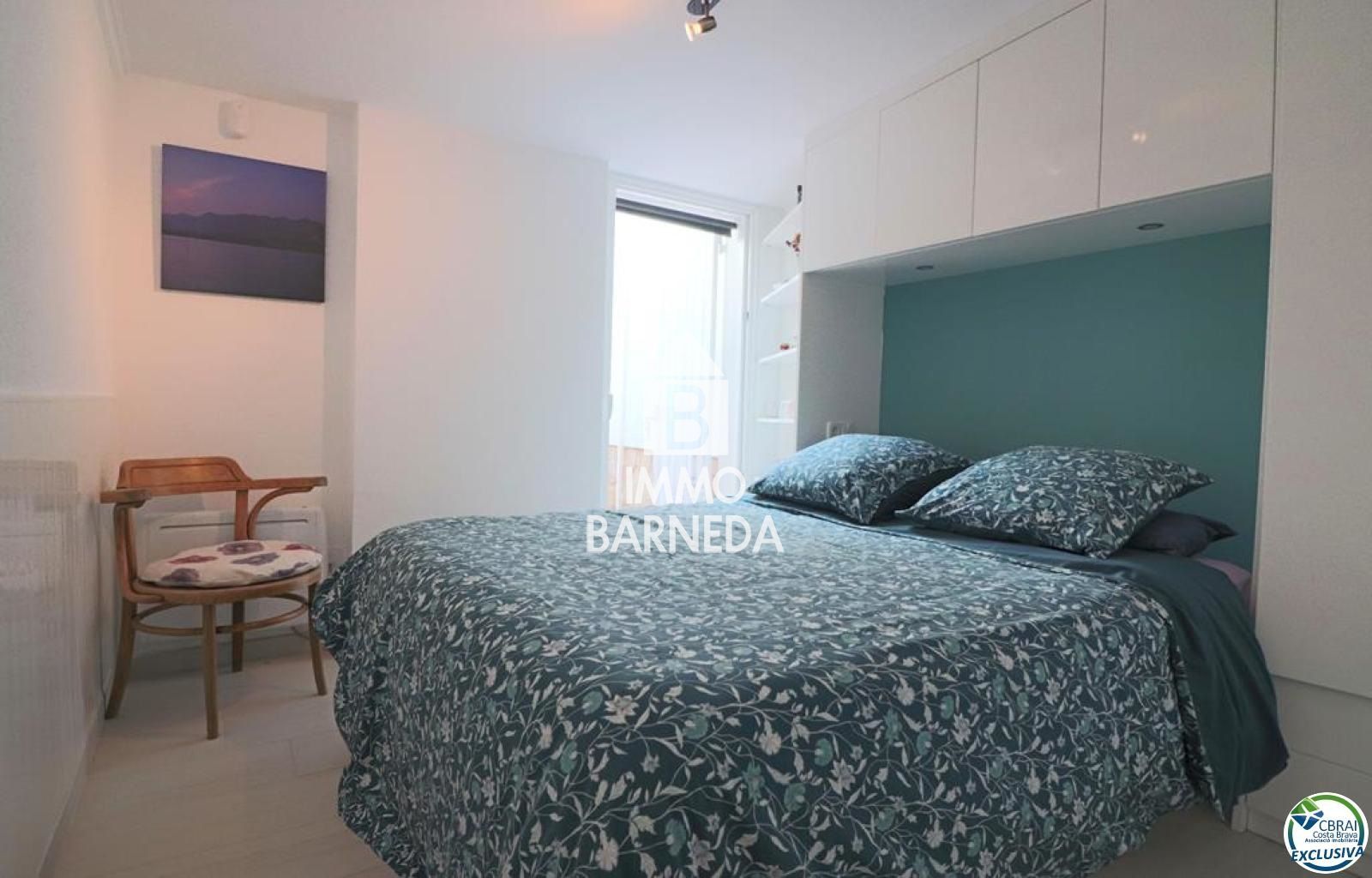 Amplia Villa al canal con amarre de 12 m, con apartamento invitados