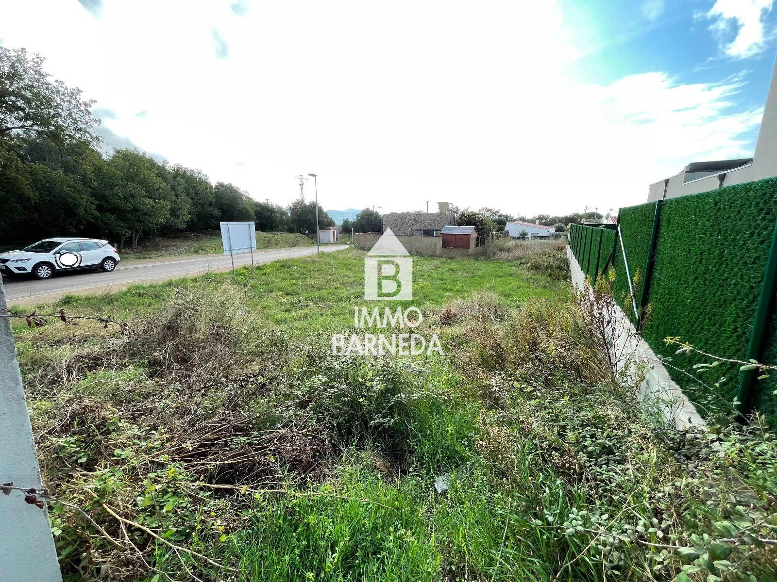 Parcela edificable en tranquila urbanización de Roses. ¡Buena oportunidad!