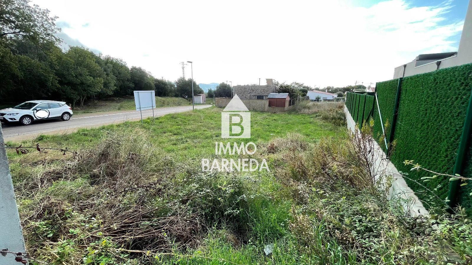 Parcela edificable en tranquila urbanización de Roses. ¡Buena oportunidad!