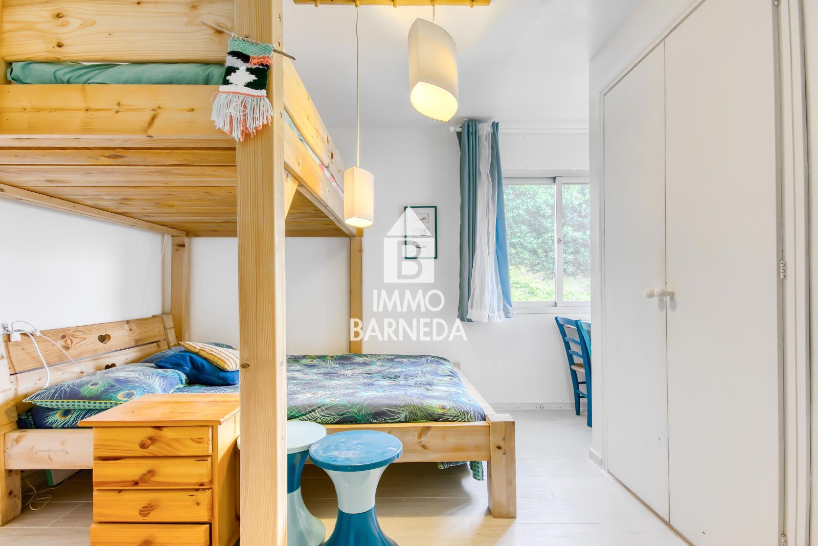 Exklusive renovierte Wohnung in erster Meereslinie – Roses