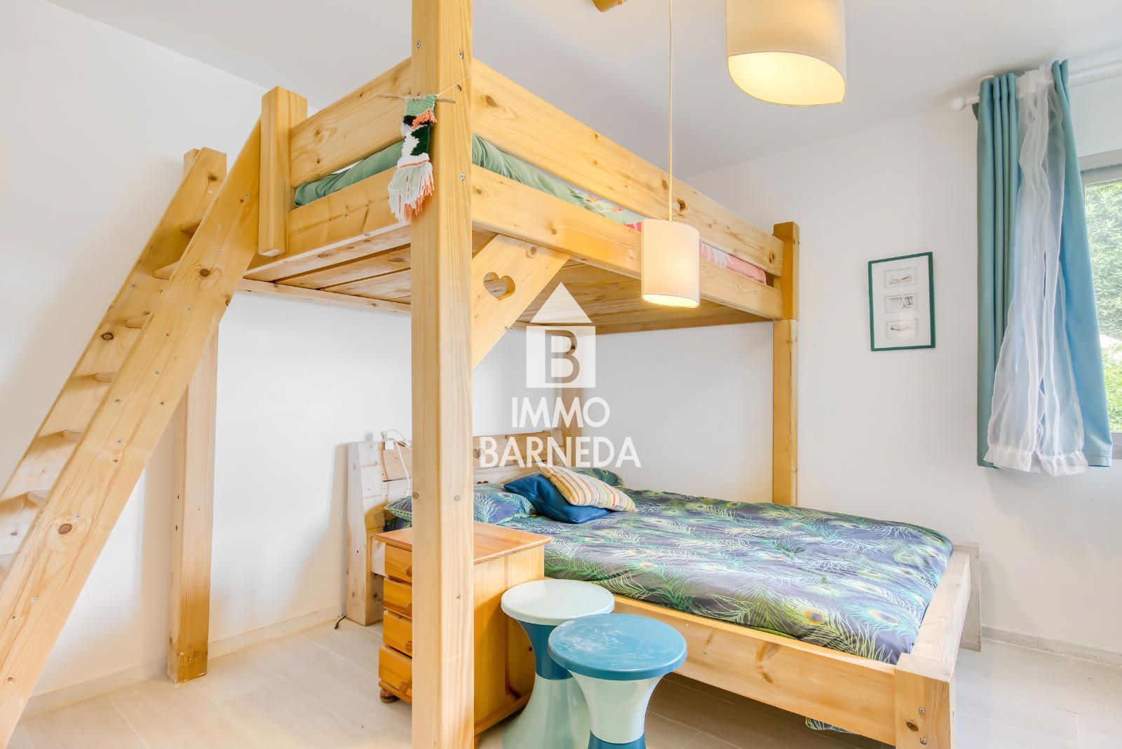 Exklusive renovierte Wohnung in erster Meereslinie – Roses