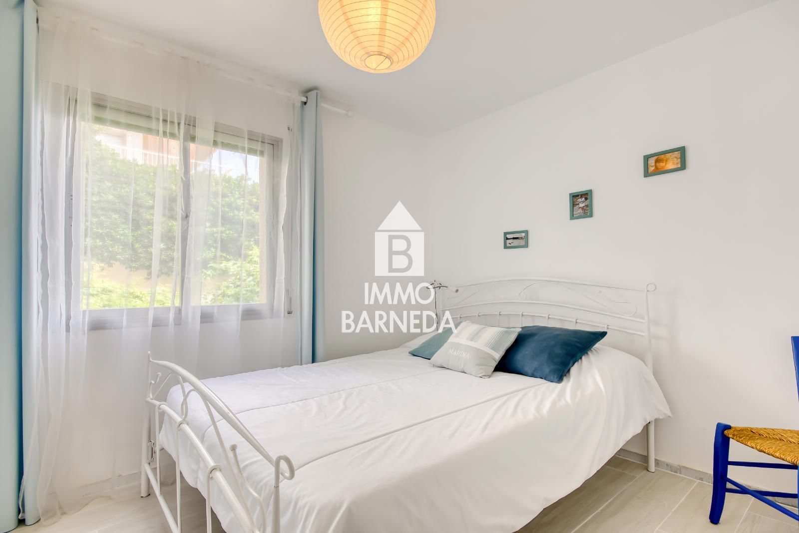 Exklusive renovierte Wohnung in erster Meereslinie – Roses