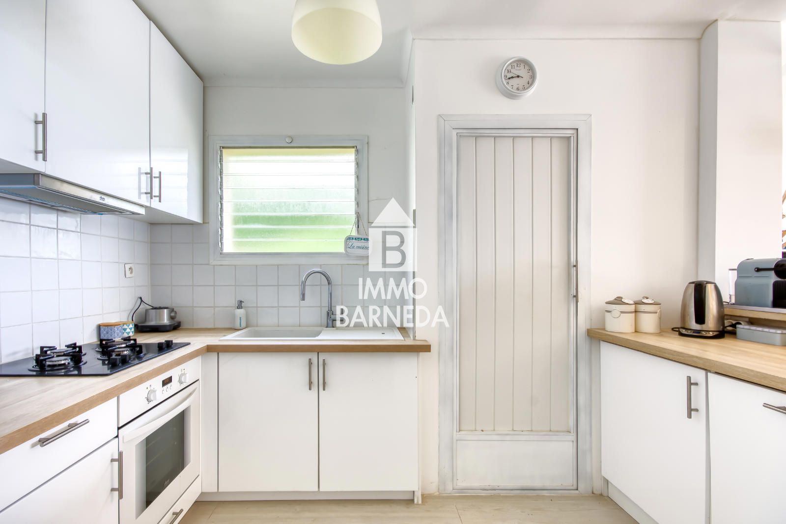 Exklusive renovierte Wohnung in erster Meereslinie – Roses