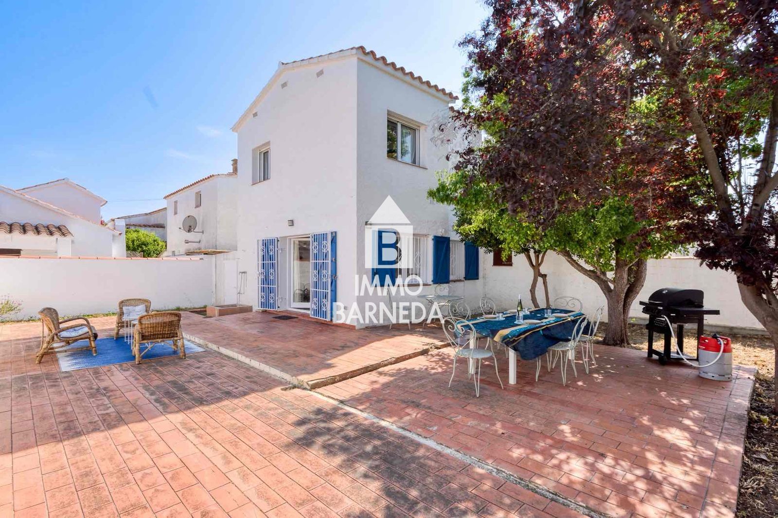 Encantadora casa adosada reformada con jardín privado – Santa Margarita, Roses