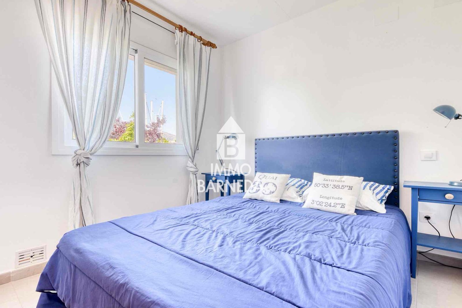 Encantadora casa adosada reformada con jardín privado – Santa Margarita, Roses