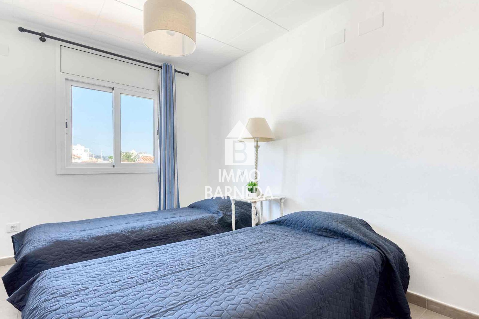 Encantadora casa adosada reformada con jardín privado – Santa Margarita, Roses