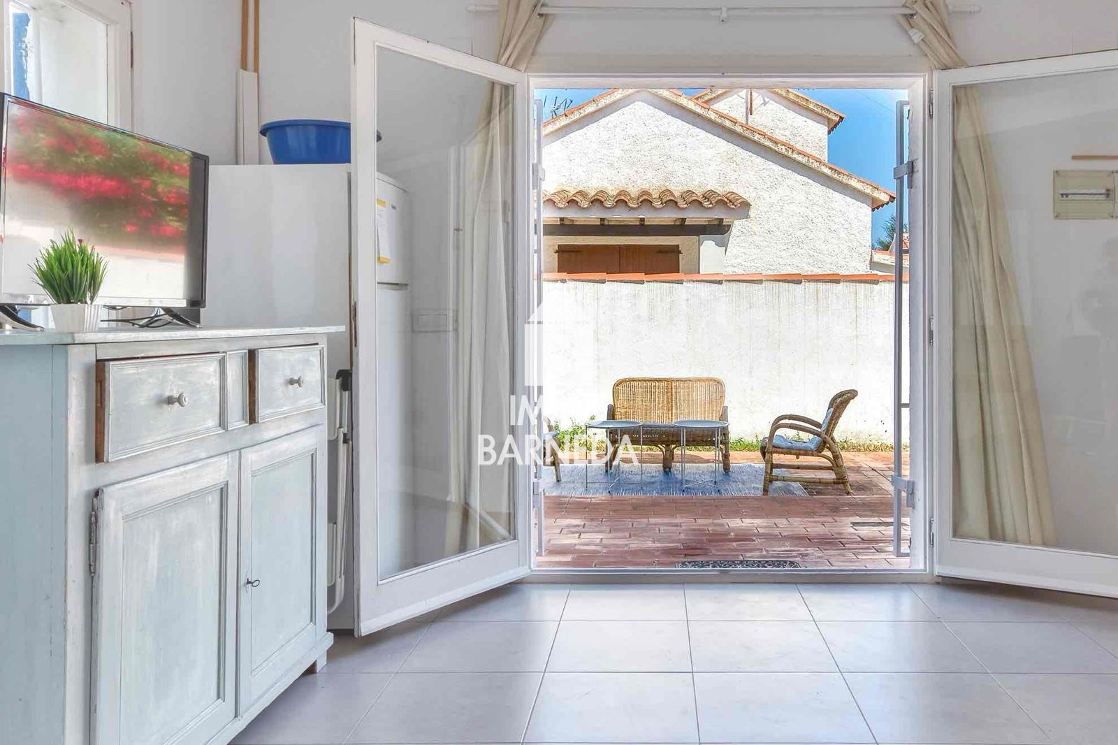Encantadora casa adosada reformada con jardín privado – Santa Margarita, Roses