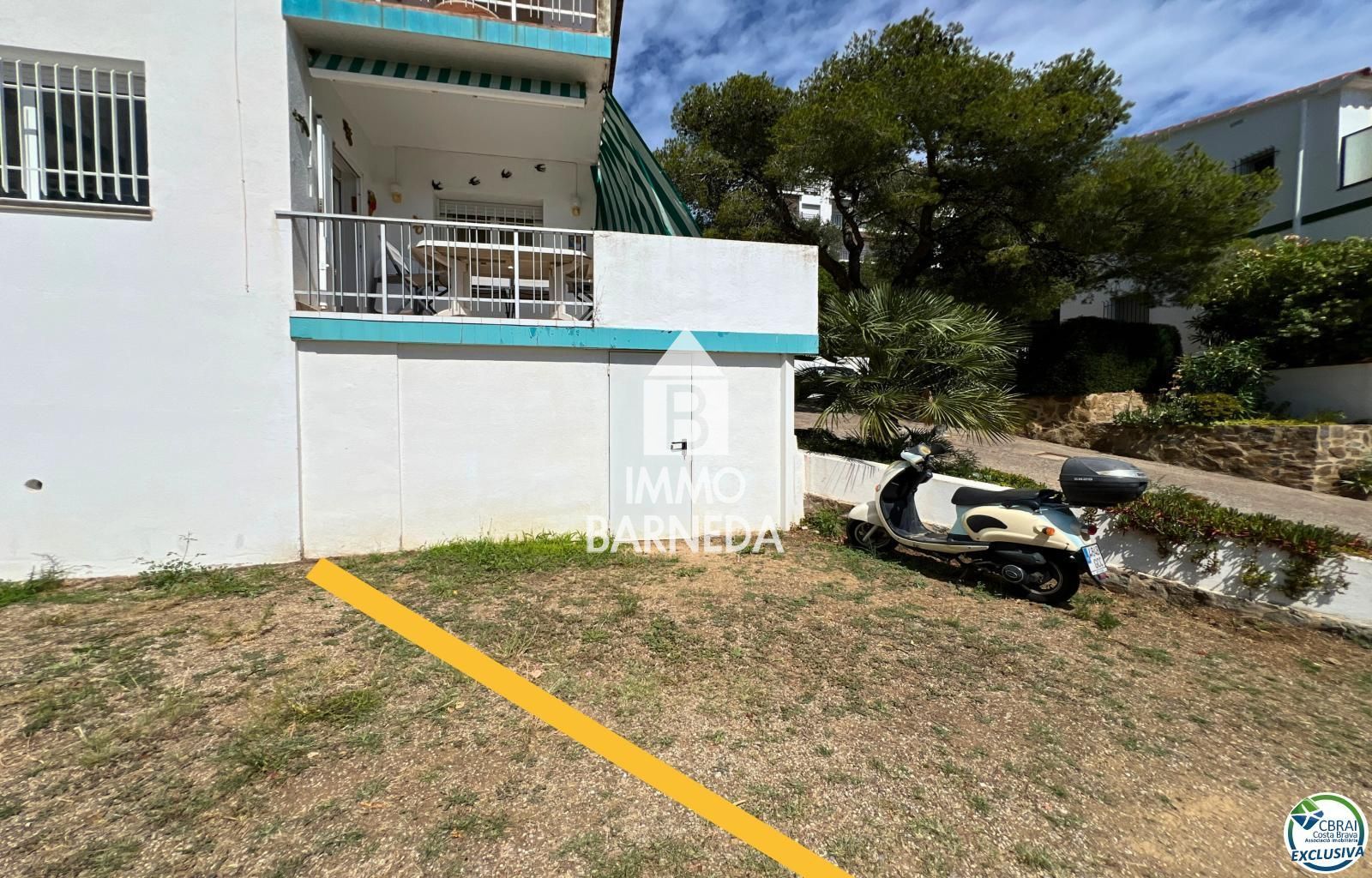 Ihr Rückzugsort in Almadrava: Erdgeschosswohnung mit Terrasse, Parkplatz & Abstellraum – nur 180 m vom Meer
