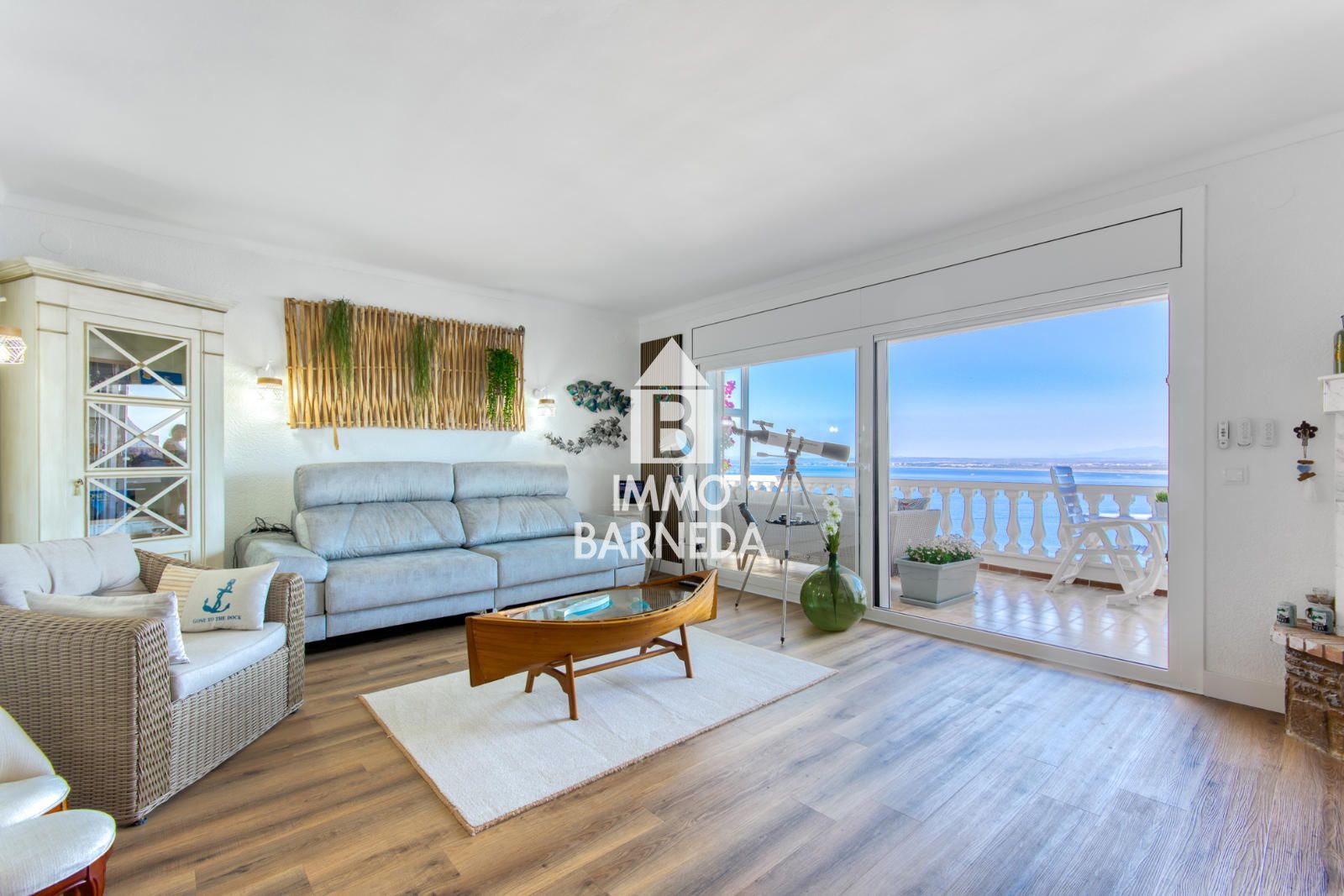 Exklusive Wohnung mit Panoramablick auf das Meer, den Fischerhafen und die Bucht von Rosas