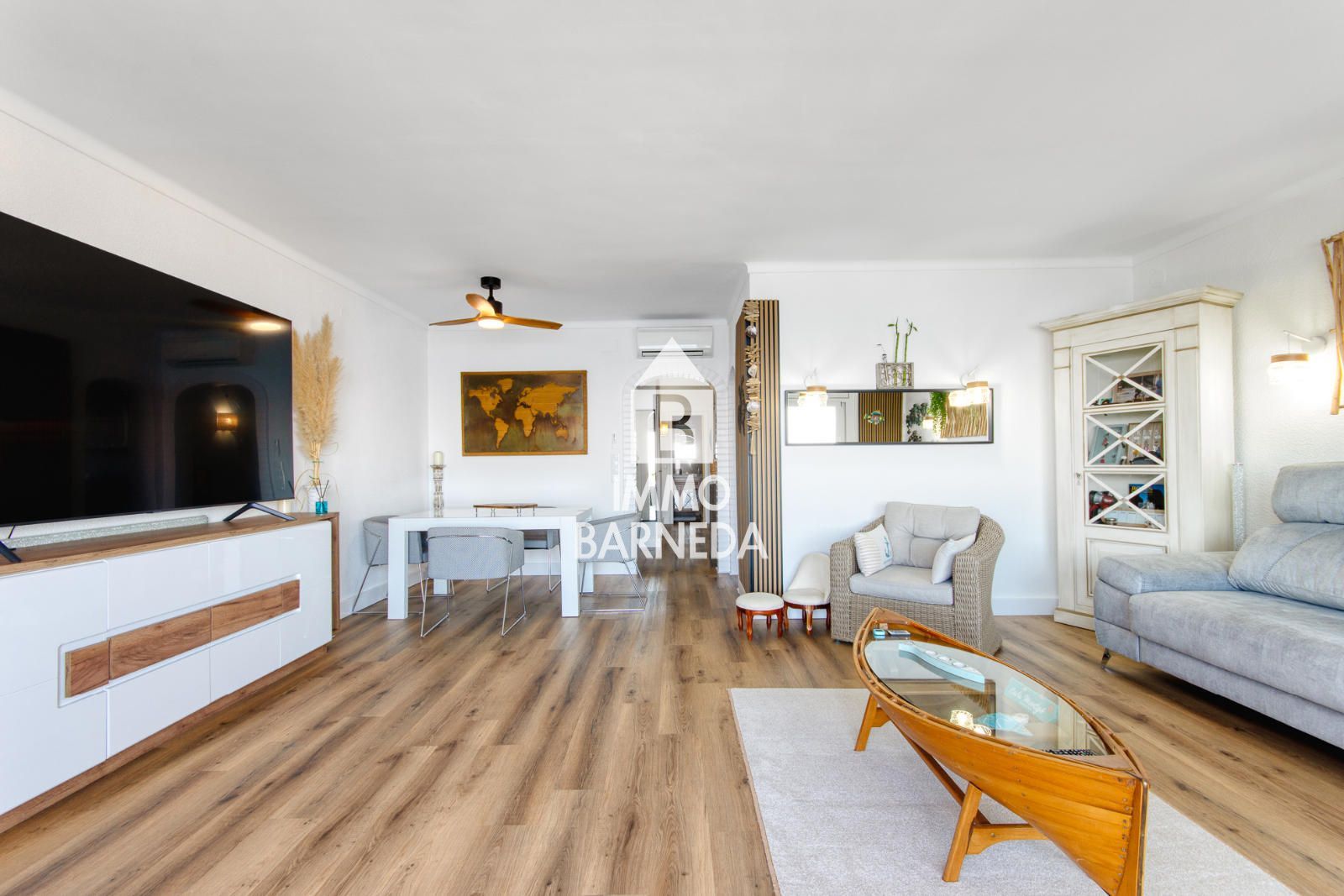 Exklusive Wohnung mit Panoramablick auf das Meer, den Fischerhafen und die Bucht von Rosas