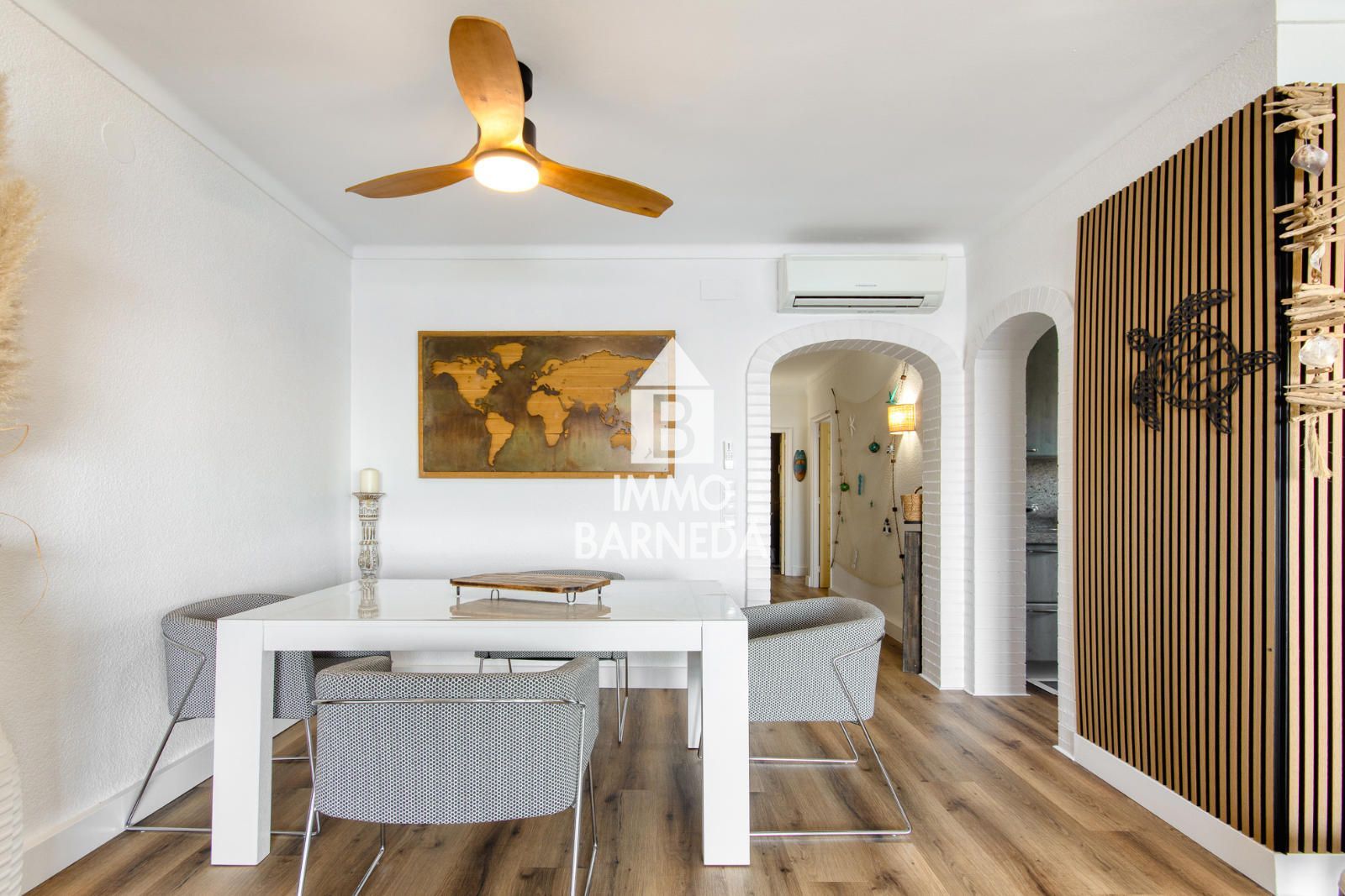 Exklusive Wohnung mit Panoramablick auf das Meer, den Fischerhafen und die Bucht von Rosas