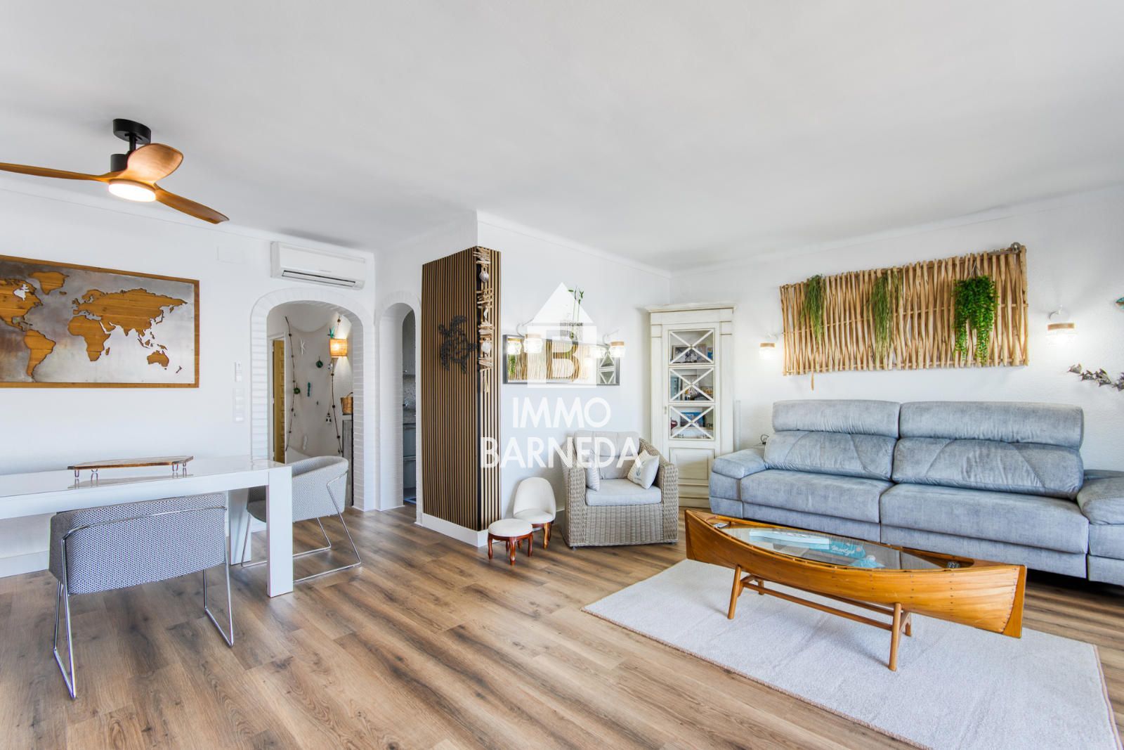 Exklusive Wohnung mit Panoramablick auf das Meer, den Fischerhafen und die Bucht von Rosas
